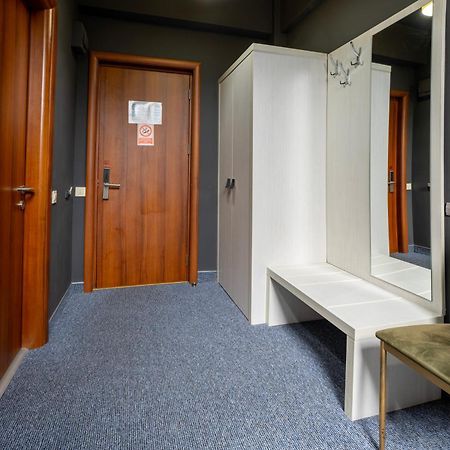 Alex&George Boutique Hotel Cluj-Napoca Exteriör bild