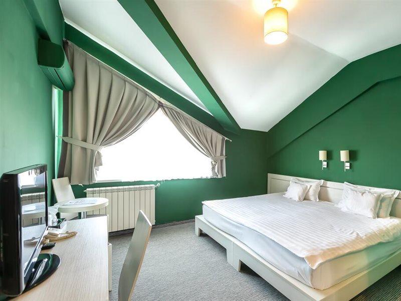 Alex&George Boutique Hotel Cluj-Napoca Exteriör bild