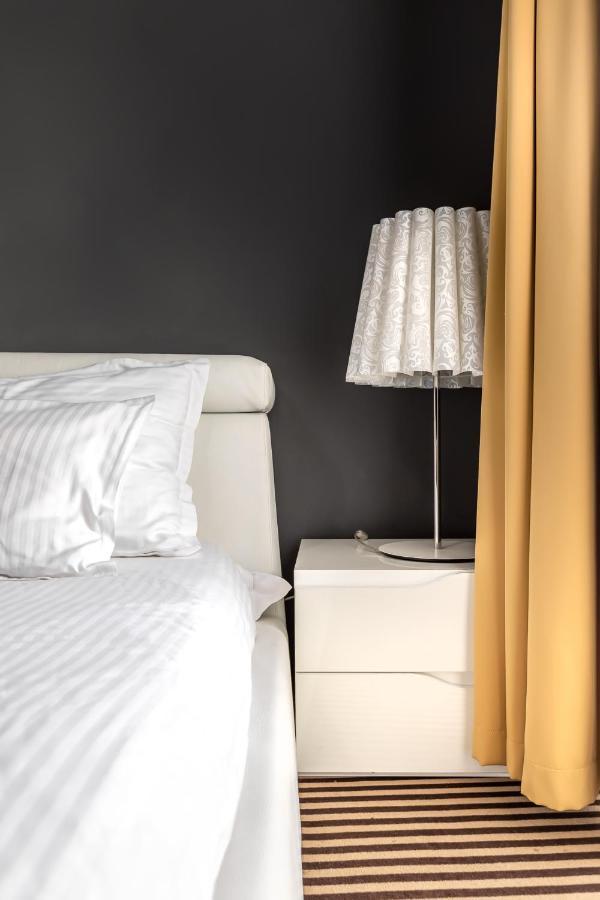 Alex&George Boutique Hotel Cluj-Napoca Exteriör bild