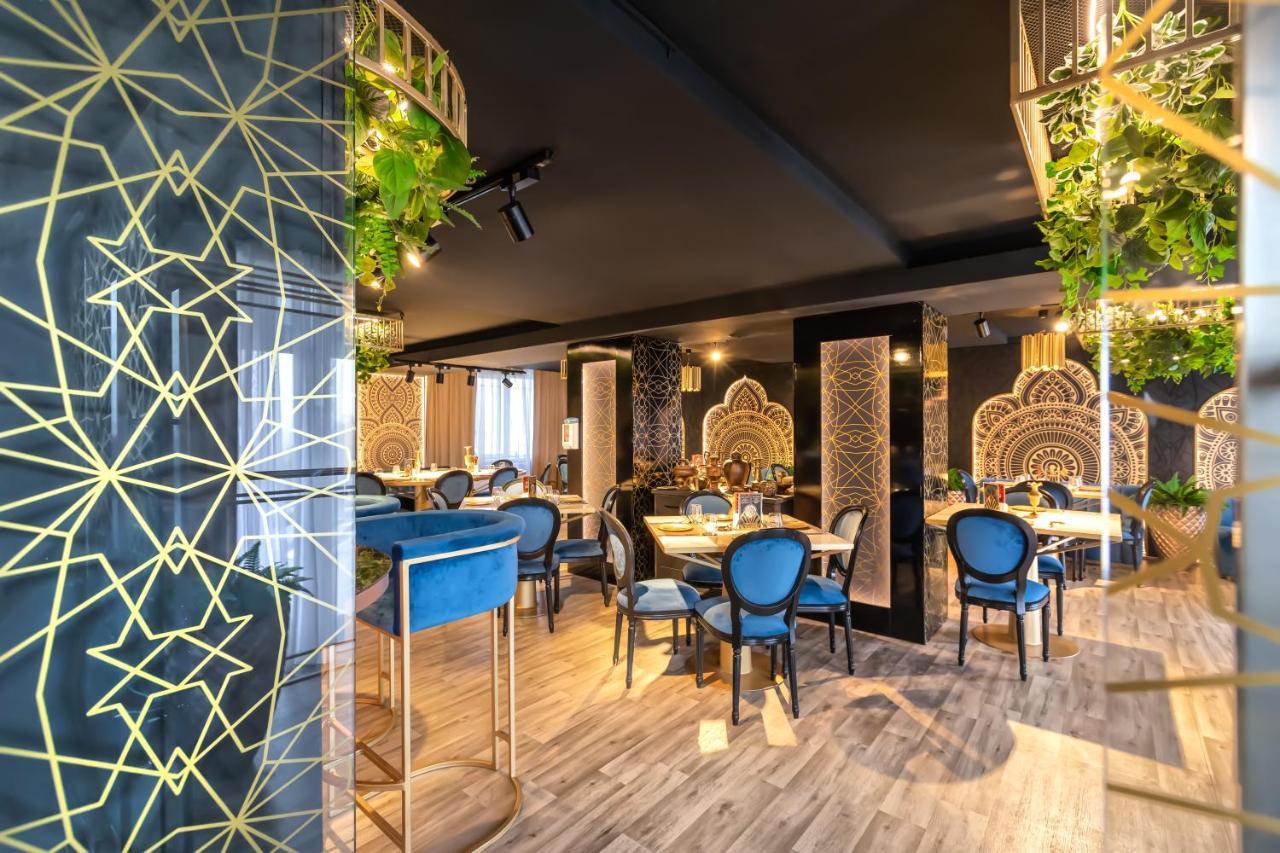 Alex&George Boutique Hotel Cluj-Napoca Exteriör bild