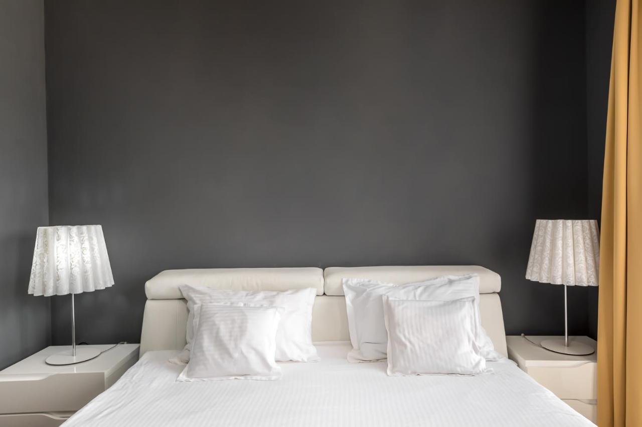 Alex&George Boutique Hotel Cluj-Napoca Exteriör bild