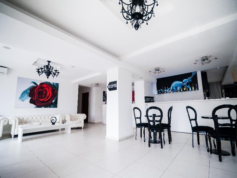 Alex&George Boutique Hotel Cluj-Napoca Exteriör bild