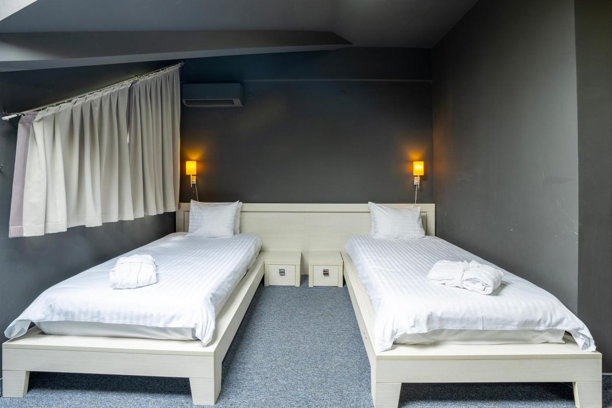 Alex&George Boutique Hotel Cluj-Napoca Exteriör bild