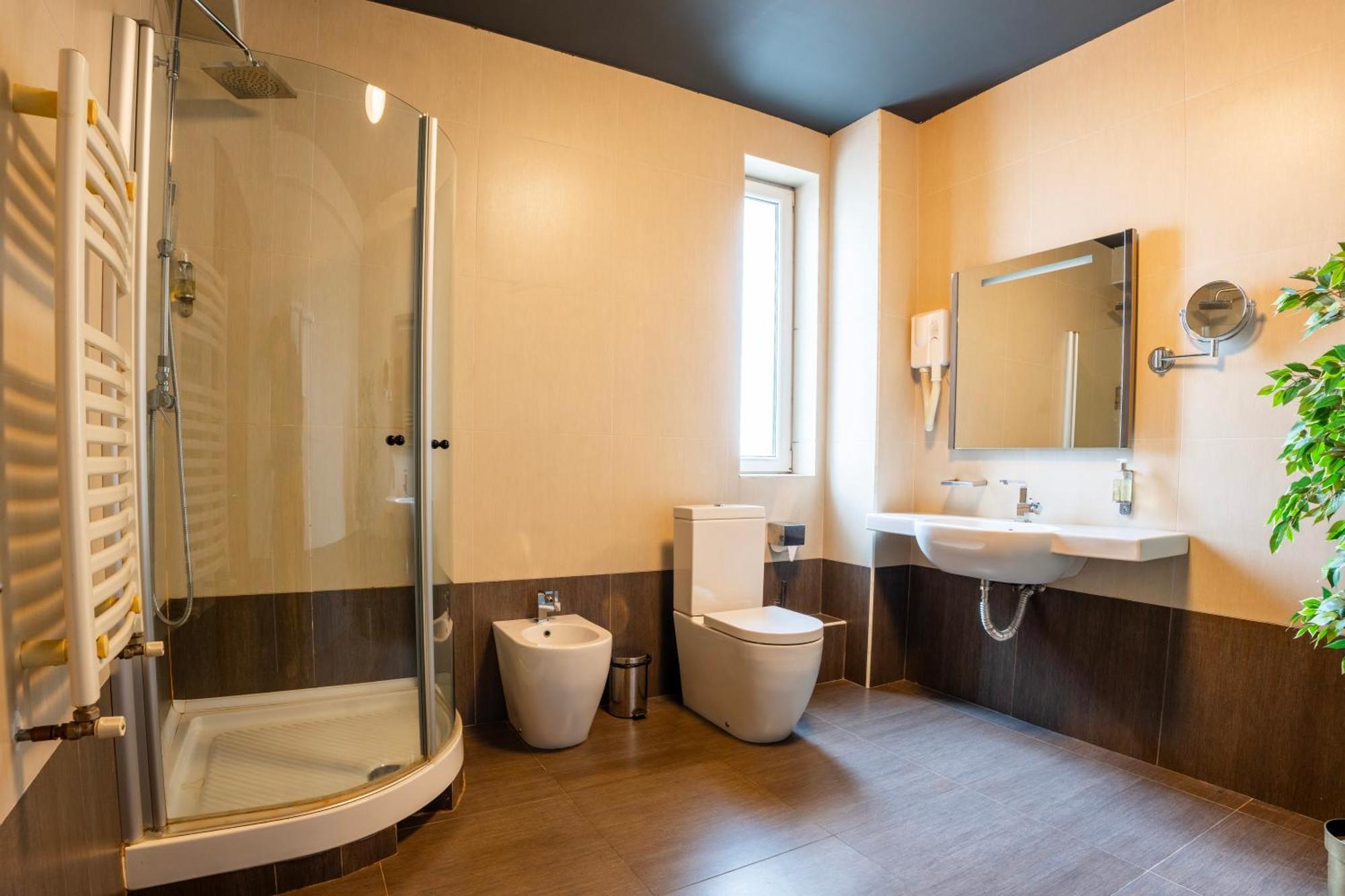 Alex&George Boutique Hotel Cluj-Napoca Exteriör bild