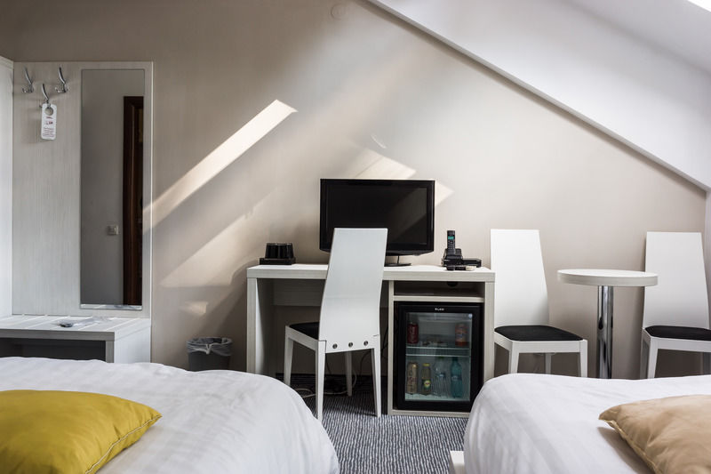 Alex&George Boutique Hotel Cluj-Napoca Exteriör bild