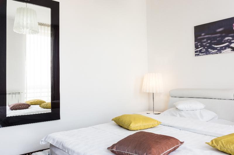 Alex&George Boutique Hotel Cluj-Napoca Exteriör bild